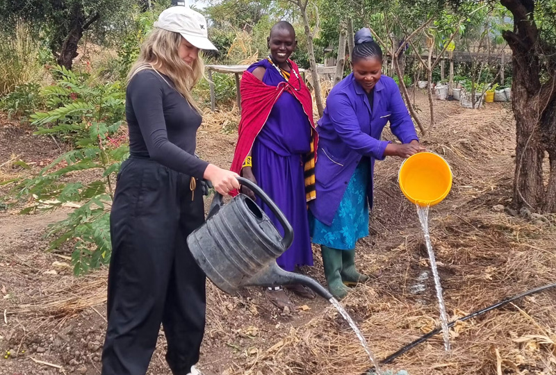 volunteer safety and cultural etiquette in tanzania